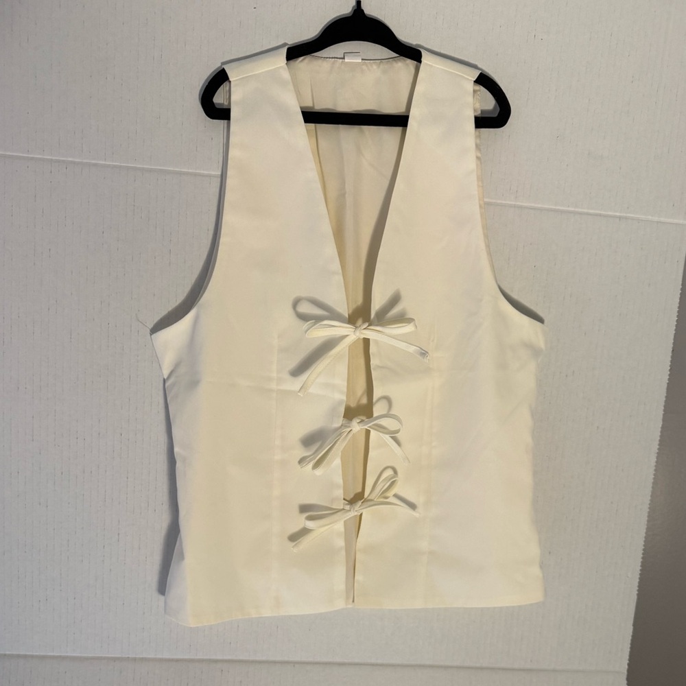 Ivory Bow-Front Women's Vest Top